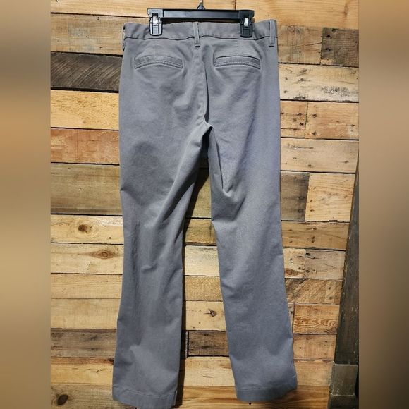 Banana Republic Weekend Chino - Picture 3 of 3